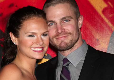 ’50 sombras de Grey’. Stephen Amell y su mujer candidatos para ser Christian y Anastasia